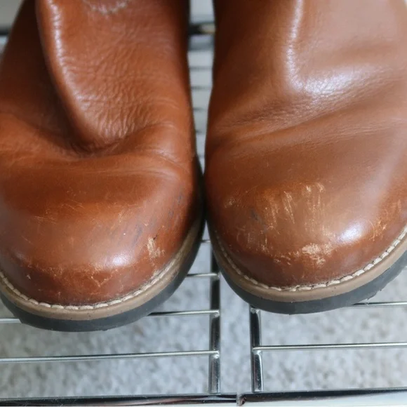 Clarks women’s Brown suede Leather Boots - Picture 6 of 8